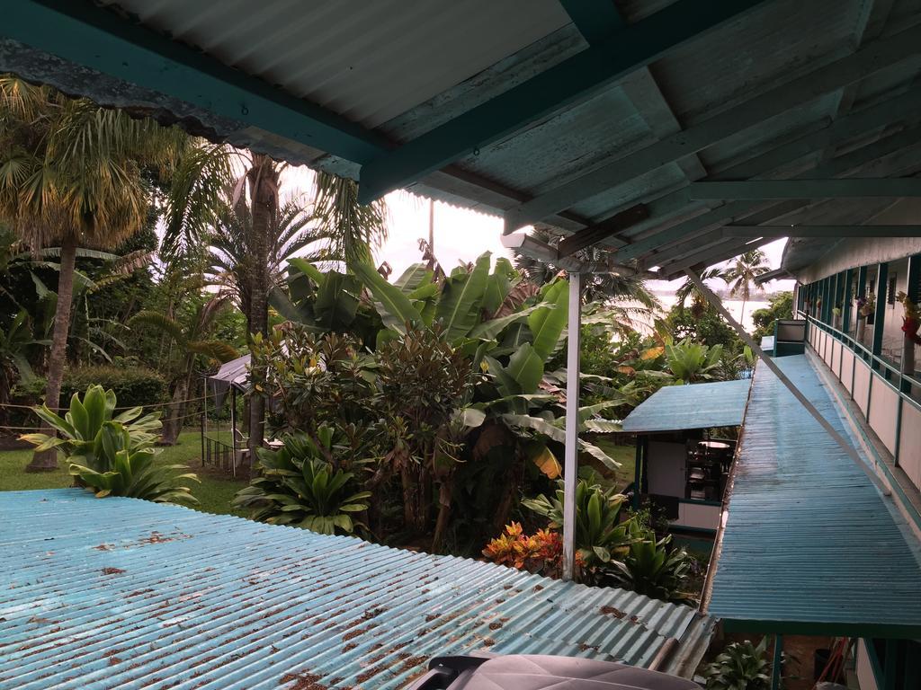 Wild Ginger Inn Hotel & Hostel Hilo Exterior photo