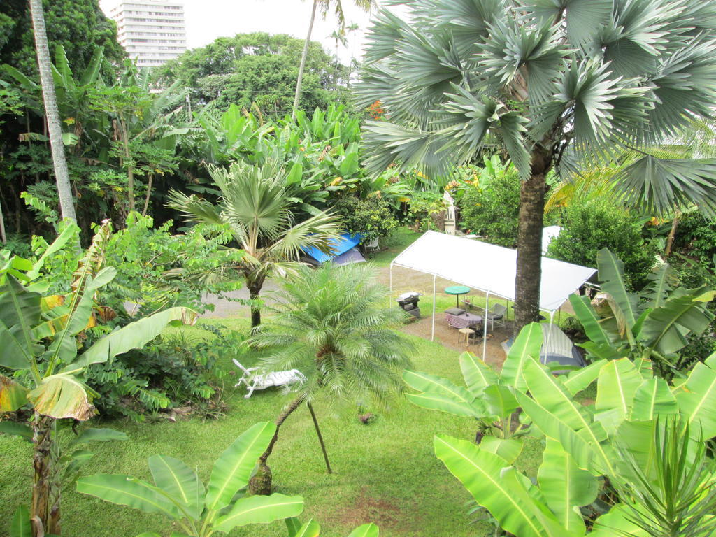 Wild Ginger Inn Hotel & Hostel Hilo Exterior photo