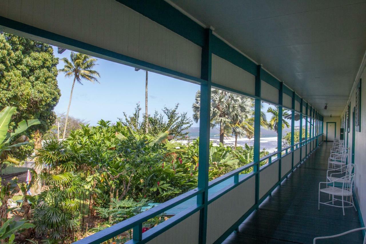 Wild Ginger Inn Hotel & Hostel Hilo Exterior photo